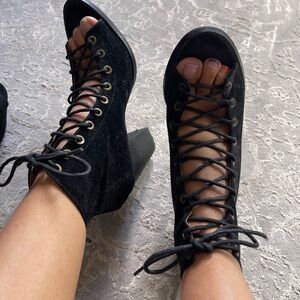 Black Lace-Up Women's Heeled Boots